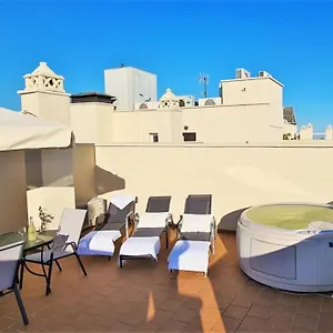 https://luxury-penthouse-with-ocean-views-private-jacuzzi.es-andalucia.com