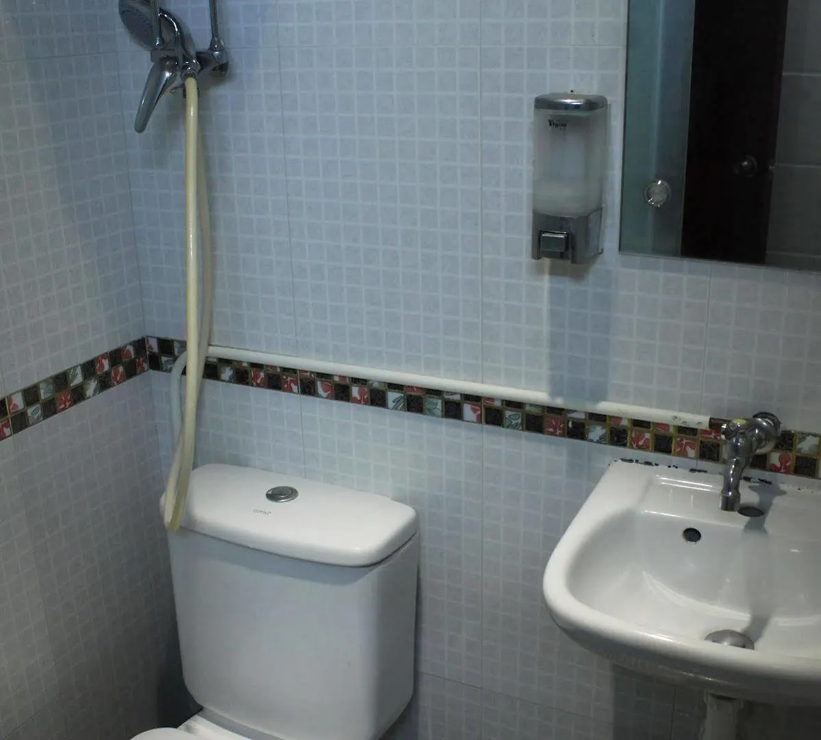 New Chung King Mansion Guest House - Tower C Hong Kong