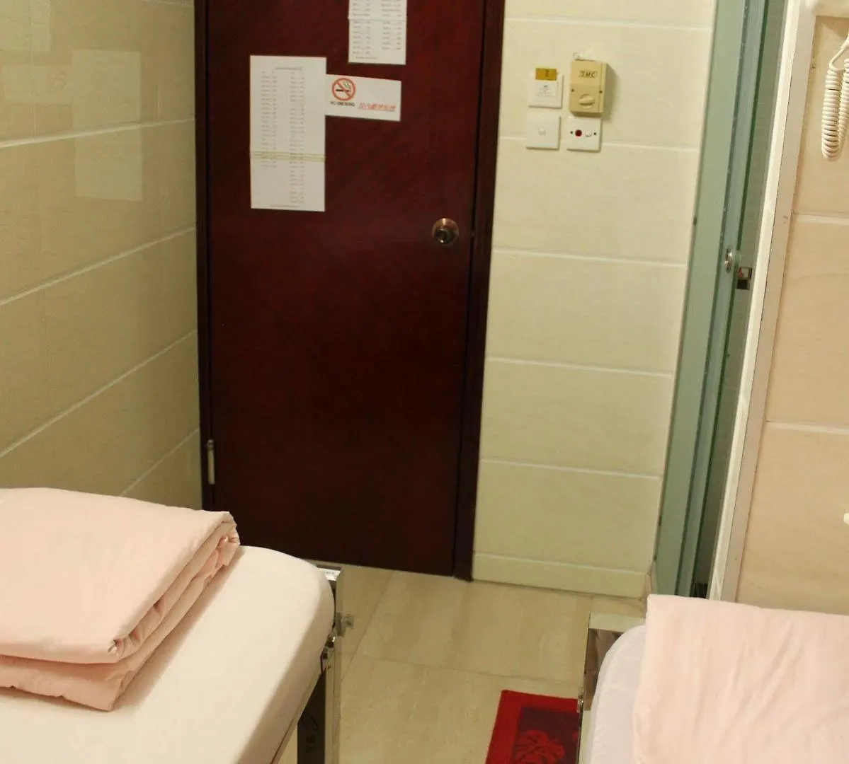 New Chung King Mansion Guest House - Tower C Hong Kong